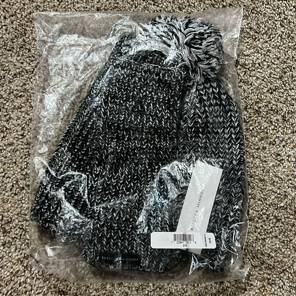 3/$20 SALE  | Rebecca Minkoff Hat/Hand Warmer Set